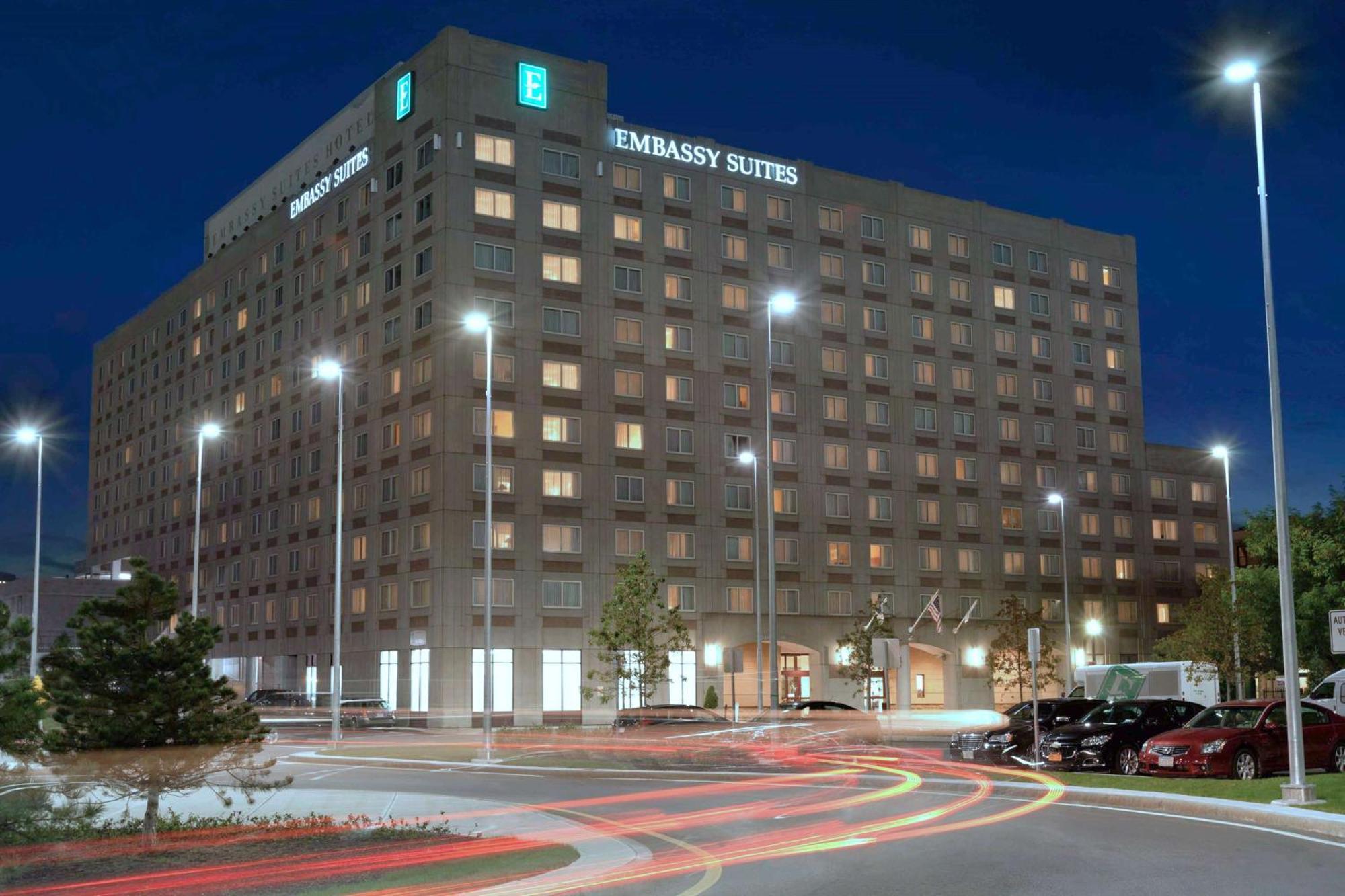 Embassy Suites Boston At Logan Airport Exterior photo